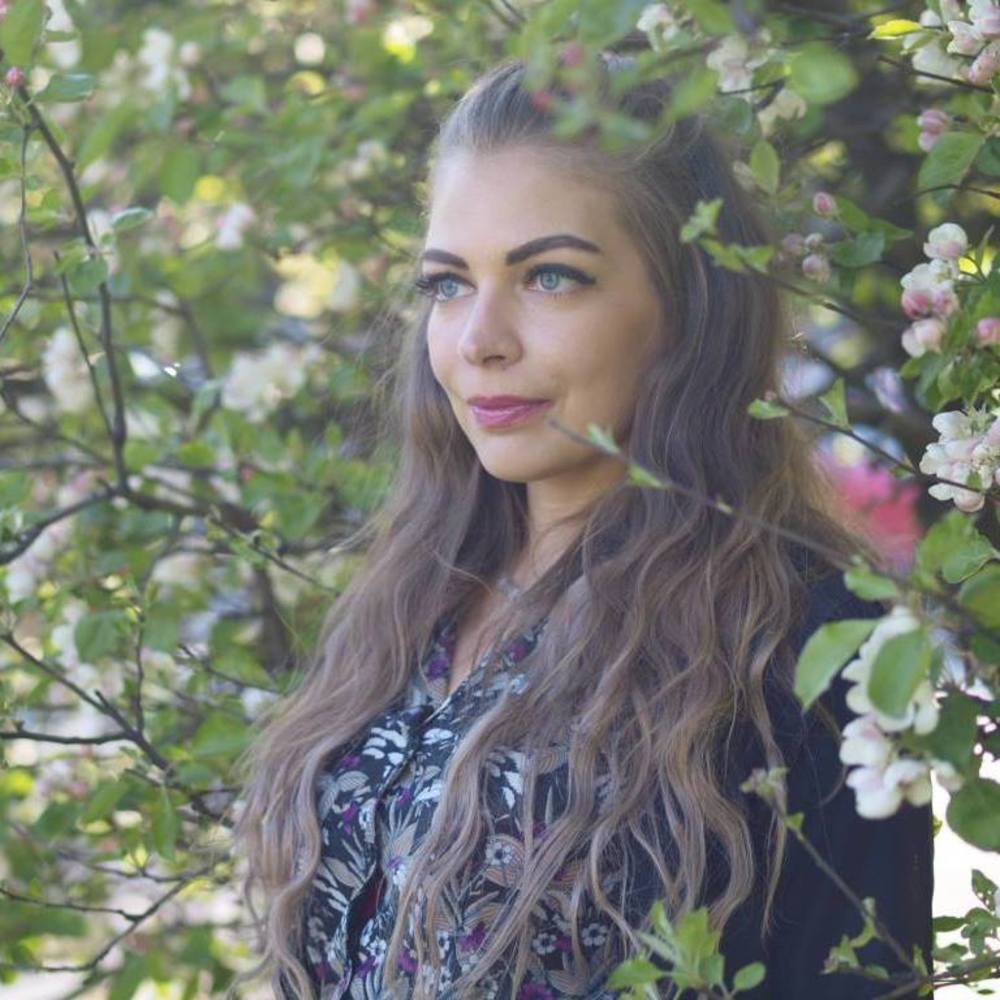 Meet your Posher, Anna